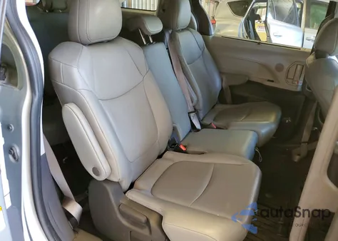 2022 Toyota Sienna Xle 8-Passenger from USA, damaged, VIN 5TDYRKEC5NS109601